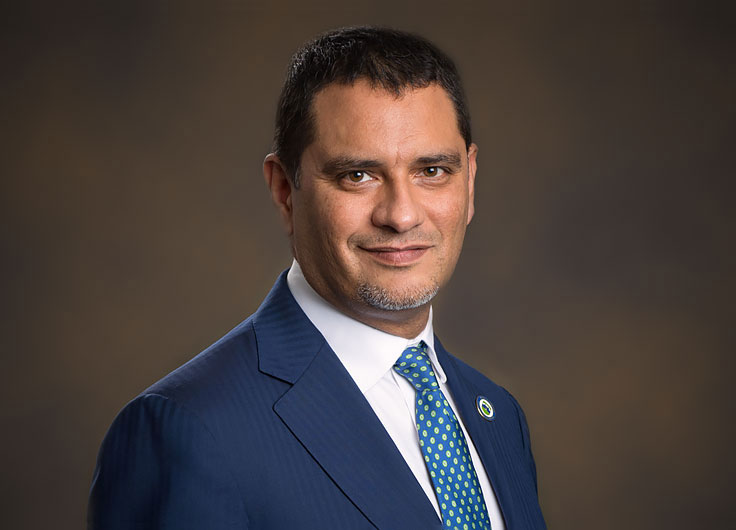 Photo of Lehman College President, Jose Luis Cruz