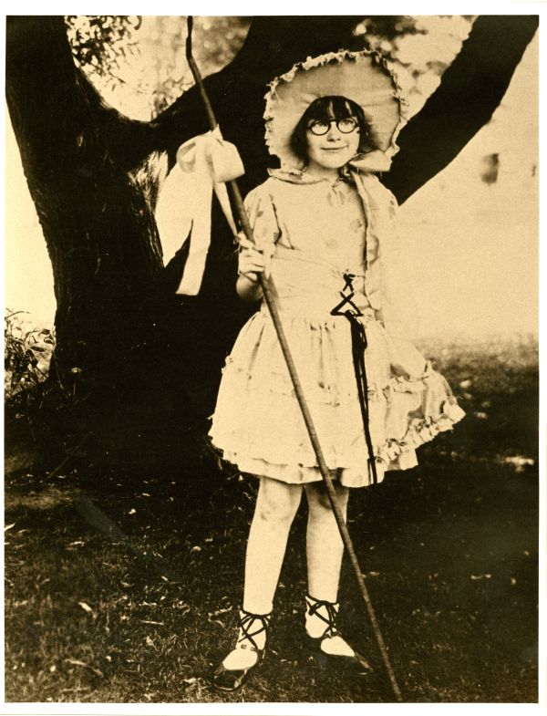 Image of a girl dressed as Little Bo Peep