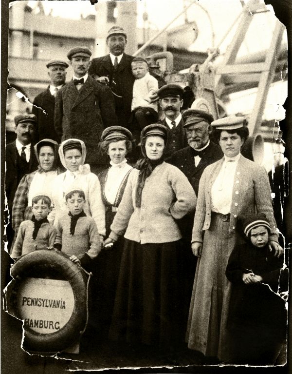 Image of Passengers from the Steamship Pennsylvania